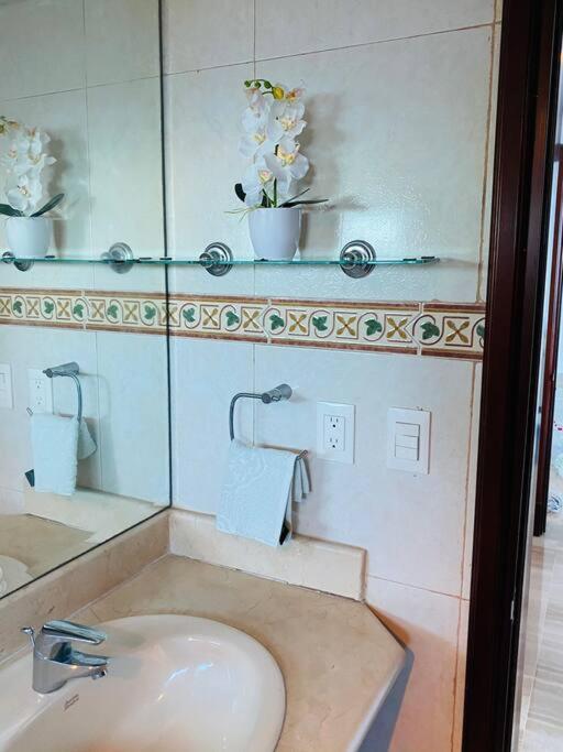 Habitacion Privada Con Vista Al Mar Ambar, Malecon Santo Domingo Eksteriør bilde